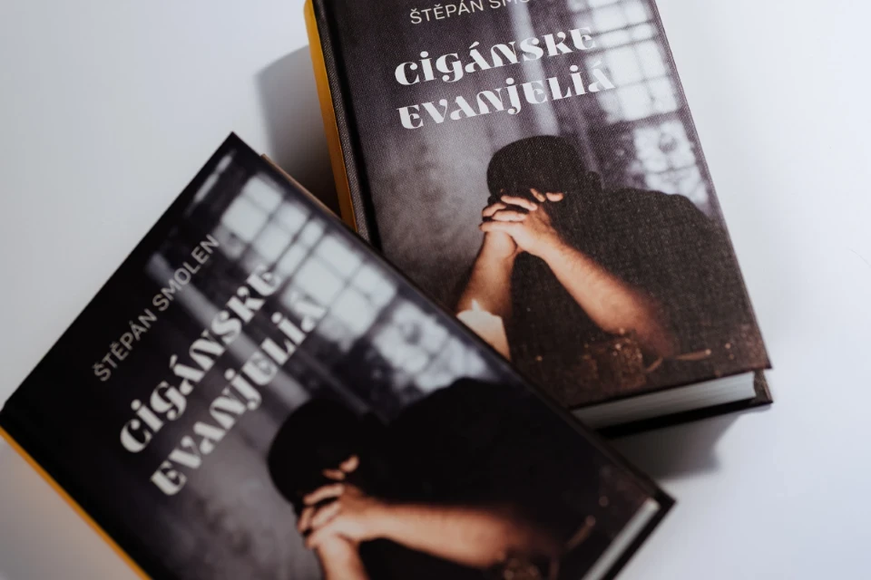 Smolenove Cigánske evanjeliá. Trochu triler, trochu tragikomédia.